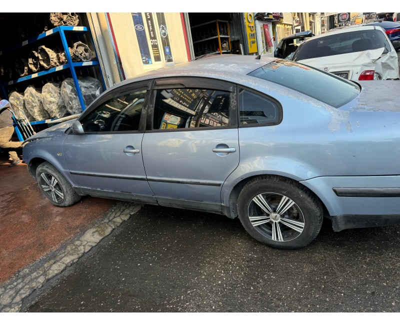 VOLKSWAGEN PASSAT B5 ÇIKMA YEDEK PARÇALARI SAG ÖN KAPI SOL ÖN KAPI  SAG ARKA KAPI ALT TAKIM DİNGİL